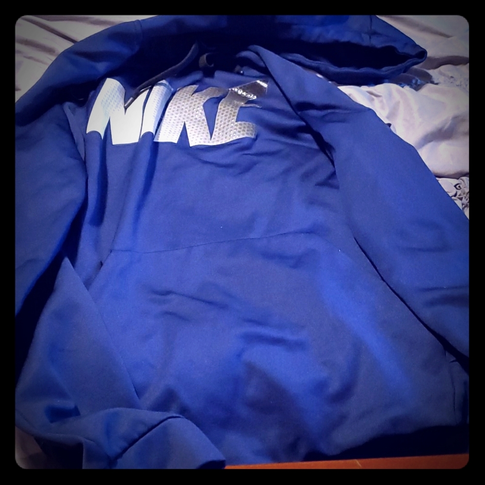 Nike sweatshirt